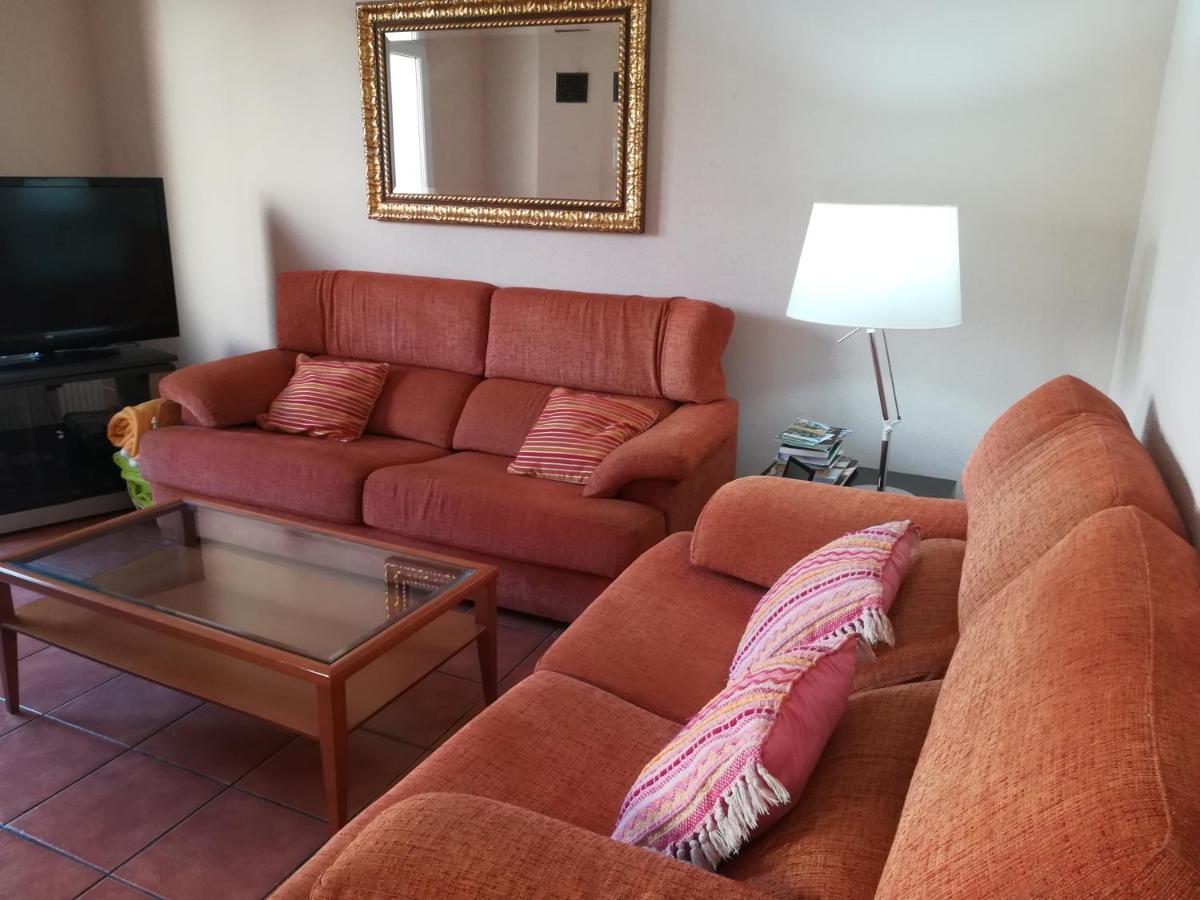 Vivienda Adosada , Con Merendero En Carcedo Carcedo de Burgos Luaran gambar